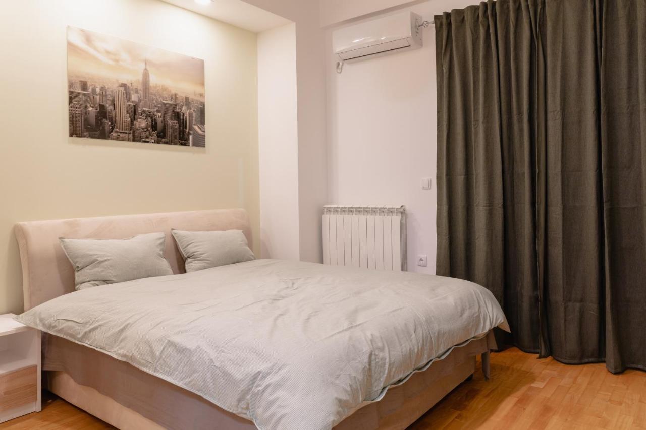 Airmi Hotel Surčin Extérieur photo