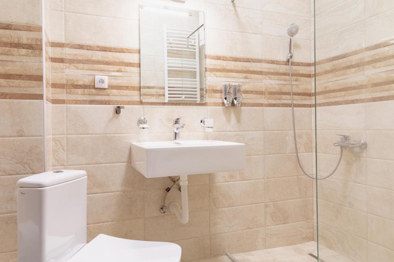 Airmi Hotel Surčin Extérieur photo