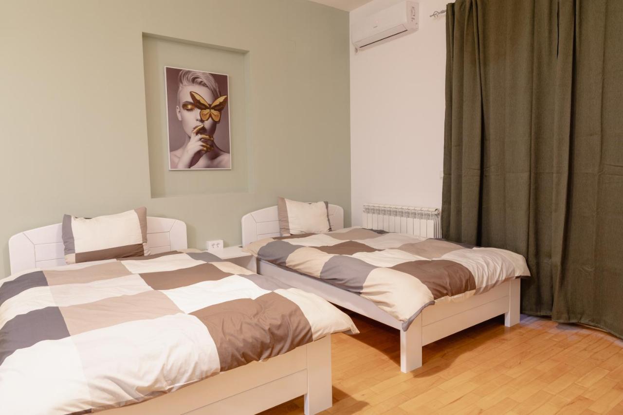 Airmi Hotel Surčin Extérieur photo