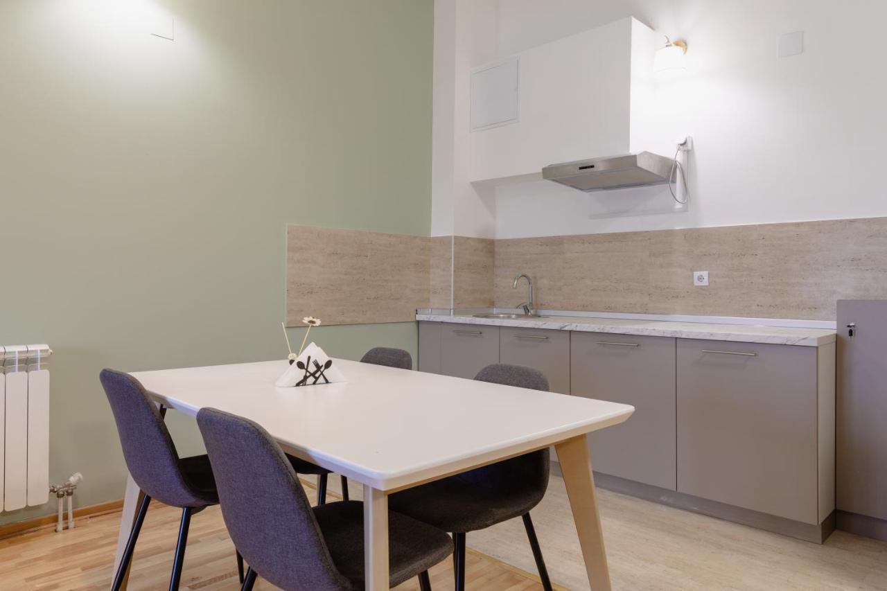 Airmi Hotel Surčin Extérieur photo